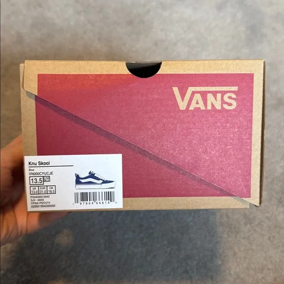 Brand New Vans Kids Knu Skool Royal Blue & White Sneakers Size 13.5 UY - Picture 5 of 5